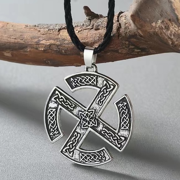 Super Celtic Style Necklace 🔥 - Picture 9 of 9